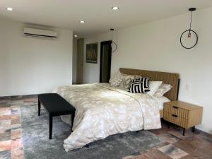 Roca Sola Apartment