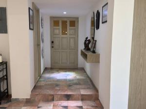 Roca Sola Apartment