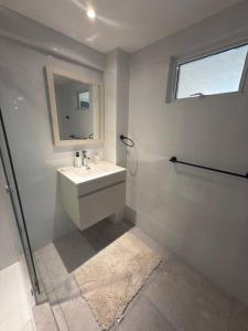 Roca Sola Apartment