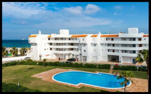 Apt in Playa den Bossa next Ushuaia, beachfront, reliable host