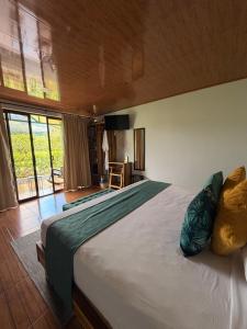 Boutique Villa with Jacuzzi & Stunning Arenal Views Villa Luna 1