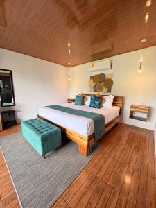 Boutique Villa with Jacuzzi & Stunning Arenal Views Villa Luna 1