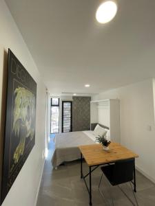 Downtown Balcony Views - 3 Beds, Gym & Lounge