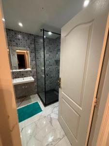 Appartement rénové Sour Jdid