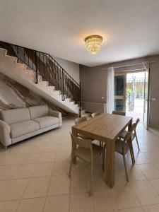 Toppetta House