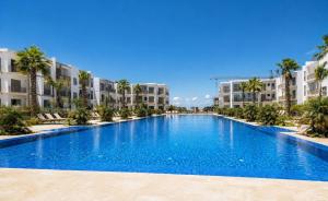 La Playa Residence, 2-bedroom apartment with pool, Mansouria