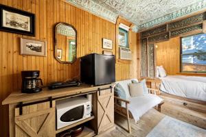 Escape to Rustic Studio Fireplace Modern Comfort