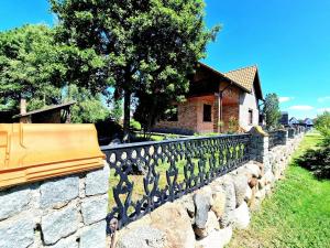 SEASIDE VILLA 2 min till the beach