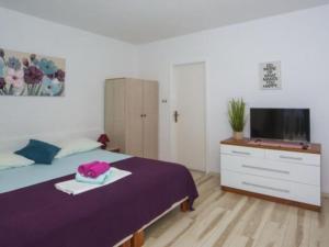 Two Bedroom Apartment With Terrace And Sea View A1