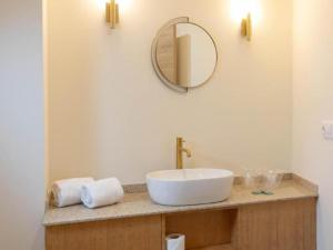 Quadruple Market Apartment with Jacuzzi