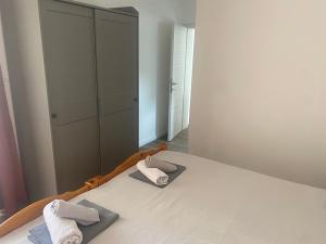 Apartments Danijela & Vlado - Two Bedroom Apartment with Balcony and Garden View