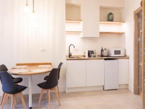 Quadruple Market Apartment with Jacuzzi