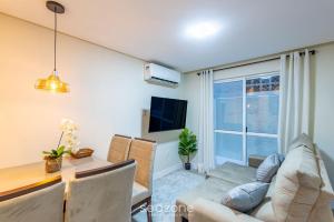 Apto 2Qtos centro BC a 160m da praia SRL002