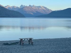 Casa LAFKEN - a 300 metros del Parque Nacional Lago Puelo