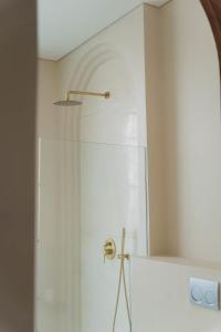 Parisian New 2BR Luxury Villa 8mins walk to Beach