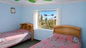 Dawn House - Lago Titicaca