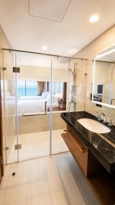 Panorama Apartment Luxury Beachfront by KT