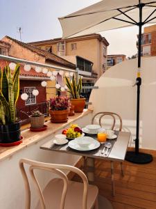 Apartment with private Terrace, Kingsize Bed, Highspeed-Wifi & AC