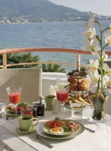 Over Sea Rooms & Villas Evia Greece