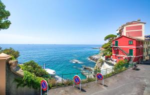 Cozy Apartment In Bogliasco With Wifi