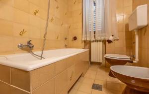 1 Bedroom Awesome Apartment In Crikvenica