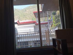 The Green Feather Residence- Relax and destress with birds