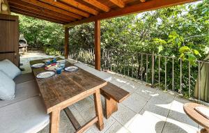 1 Bedroom Nice Home In Arquà Petrarca