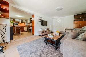 Family Retreat near Zagreb with Pool & Garden - Happy Rentals