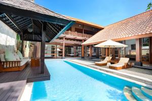 Villa STR Bali Luxury Tropical