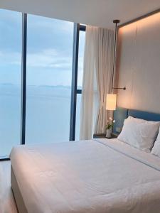 A La Carte Tower by HHK