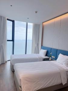 A La Carte Tower by HHK