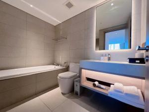 A La Carte Tower by HHK