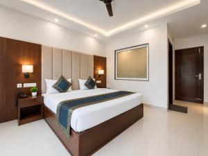Hotel Weekend Heights