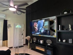Paradise Harbour Tropical Luxury Retreat Fully AC