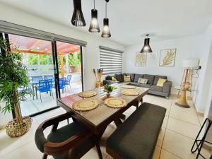 Casa en privada cerca de la playa y la Marina