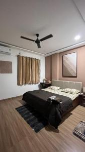 Cozy Penthouse in Vijay Nagar - Private Terrace