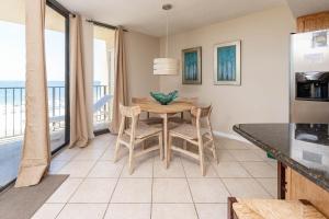Phoenix V 414 condo