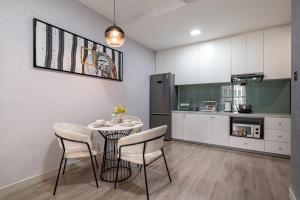 Blue Horizon Studio Saigon Royal Hana Apart
