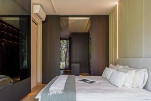 Luxury Parkside Apartment In Warsaw