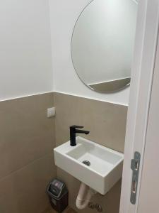 Apartment Viktor Belgrade Airport