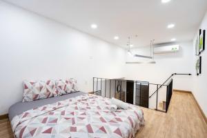 Loft Bedroom Apartment