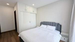 3-bedroom apartment in Eco Green Apartment Building - District 7