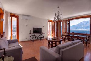 Lakefront Villa Elena by GardaDoma