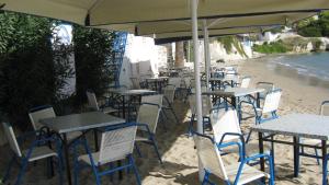 Oasis Hotel Theodoros & Litsa Galaris Aegina Greece