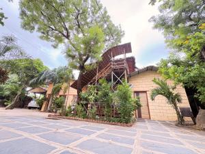 Golden rocks homestay