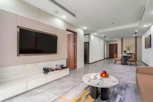 Capital Elite with 2 Bedrooms near Korean Town