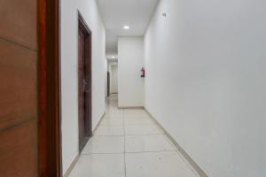Collection O by OYO Patiala Road Crossway Zirakpur Formerly Lavish