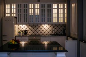 Royal Residence by OTR