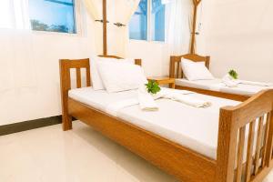 Serene Beachfront Apartment in Uroa, Zanzibar - Ocean Views