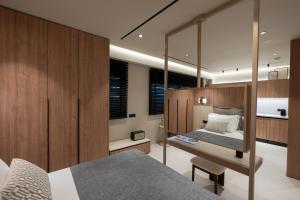 Square Suites